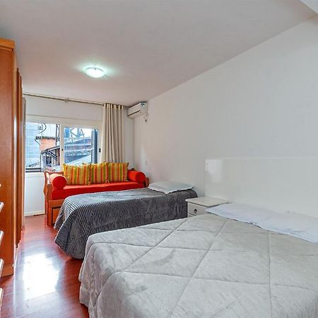 Amplo Apartamento Ao Lado Da Rua Coberta Gramado Buitenkant foto