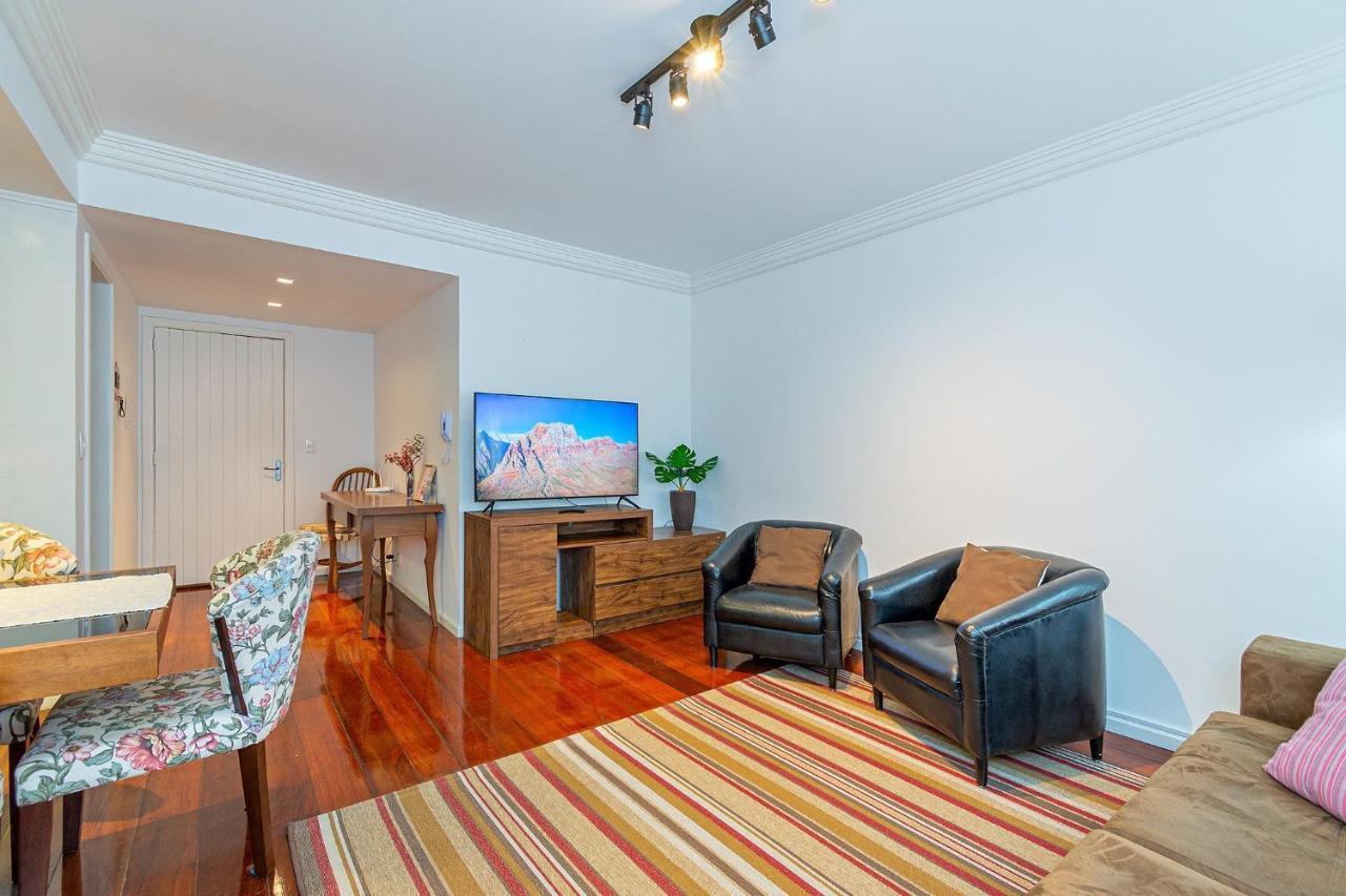Amplo Apartamento Ao Lado Da Rua Coberta Gramado Buitenkant foto